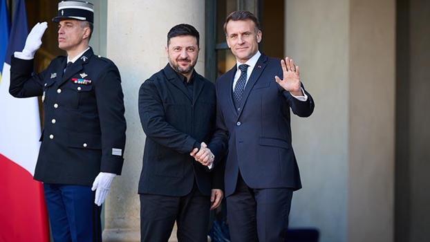 Zelenskiy, Macron ile telefonda görüştü