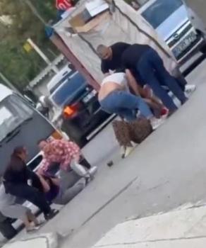 Çorum’da kadınların kavgası kamerada