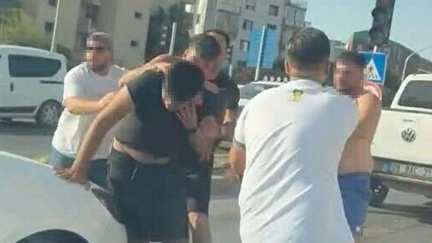 Kuşadası'nda trafikte kavga: 2 gözaltı
