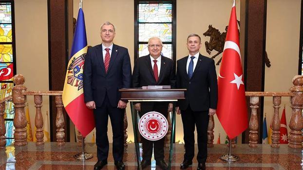 Bakan Güler, Moldovalı heyetle bir araya geldi