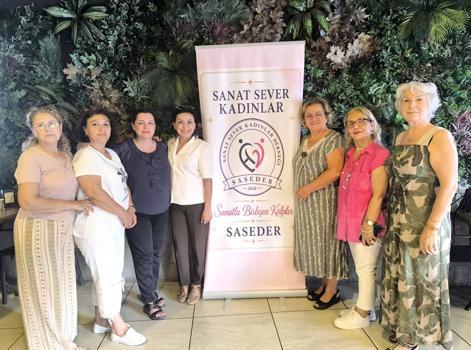 Antalya'da sanatsever kadınlar birleşti