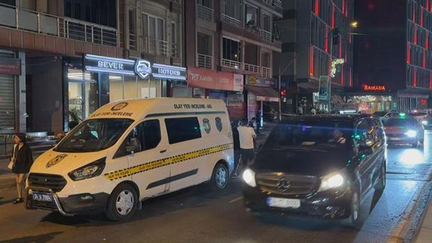 Eyüpsultan'da oto galeriye silahlı saldırı: 2'si ağır 4 yaralı