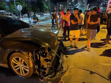 Adana'da 3 otomobilin karıştığı zincirleme kaza: 7 yaralı