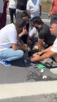 Büyükçekmece TEM Otoyolu'nda otomobile çarpan motosikletli öldü