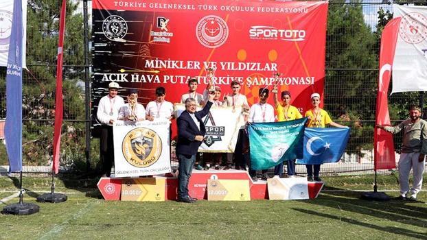 Kütahya'da Açık Hava Puta Türkiye Şampiyonası madalya töreniyle sona erdi
