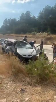 Takla atan otomobildeki çift öldü