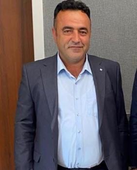 Devrilen traktörün altında kalan muhtar, hastanede öldü