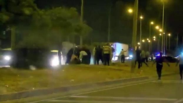 Hatay'da düğün konvoyunda gelin ve damat yakınları arasında silahlı kavga: 4 yaralı