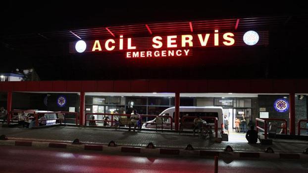 İzmir'de motosiklet bariyerlere çarptı: 1 ölü, 1 ağır yaralı