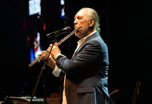 Fatih Erkoç, Uluslararası Bursa Festivali’nde sahne aldı