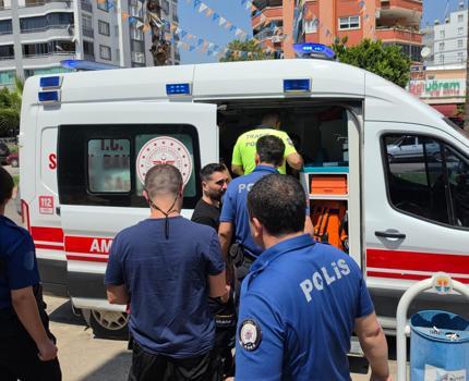 Otomobil ile çarpışan motosikletteki 2 kişi yaralandı