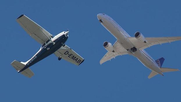 Japonya'da iki uçak havada tehlikeli şekilde yakınlaştı