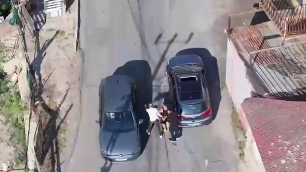 Maltepe'de 15 yıl hapis cezasıyla aranan cezaevi firarisi saklandığı evde yakalandı
