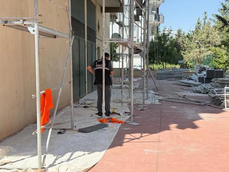 İskeleden düşen işçi öldü