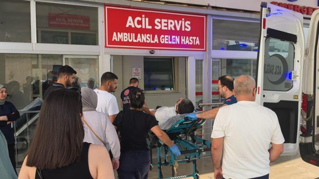 Kamyonet ile çarpışan motosikletin sürücüsü yaralandı