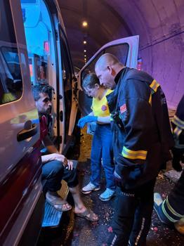 İstanbul-İzmir Otoyolu tünelinde kaza: 2 yaralı