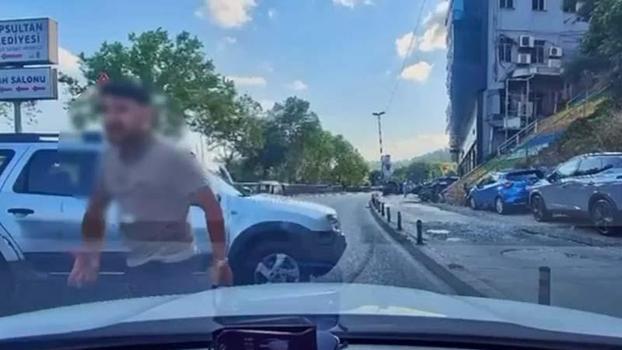 Eyüpsultan'da trafikte tartıştığı sürücünün önünü kesti: 'Canım burnumda, kafanı keserim'
