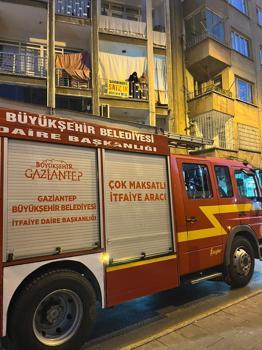 Evde çıkan yangında yatalak kadın öldü