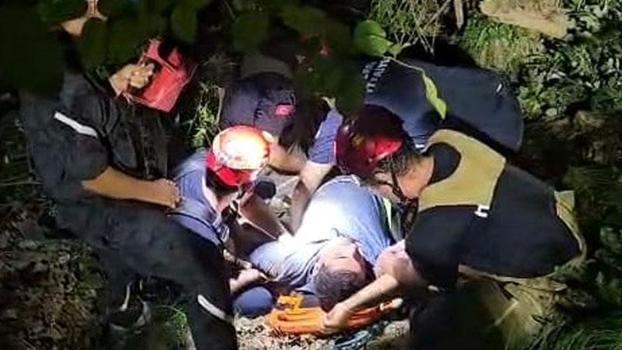 Bursa'da elektrikli bisiklet uçuruma yuvarlandı: 3 yaralı