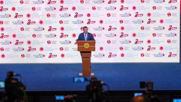 Cevdet Yılmaz: Milli Yetkinlik Hamlesi ile küresel bir yetenek ağı oluşturuyoruz Cevdet Yılmaz: Milli Yetkinlik Hamlesi ile küresel bir yetenek ağı oluşturuyoruz