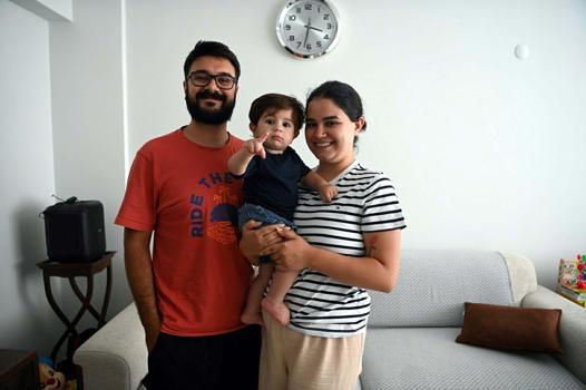 Almanya'ya gen tedavisi gören SMA'lı Teoman bebek döndü