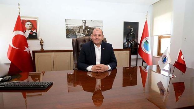 Menderes Belediye Başkanı Çiçek dahil 16 şüpheli adliyede