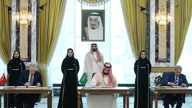 Türkiye, Suudi Arabistan ve Pakistan, Mekke Ortak Savunma Anlaşması'nı imzaladı