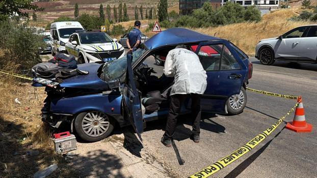 Çöp kamyonuyla TIR’ın çarptığı otomobil, 76 metre sürüklendi: 1 ölü, 1 ağır yaralı