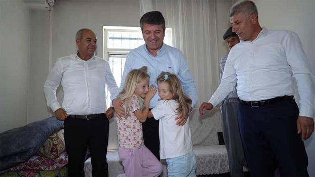 Tutdere'den, 34 yıl sonra tüp bebek ile ikizleri olan aileye ziyaret