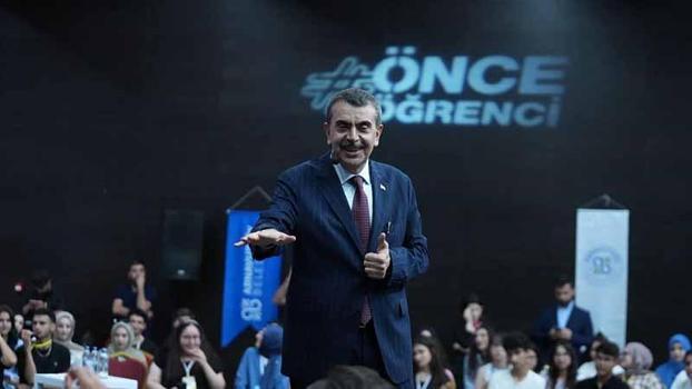 Bakan Tekin: Sınav sisteminde değişiklik yok ama sorular müfredata uygun hale gelecek