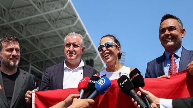 Osman Aşkın Bak: Türkiye sporun bütün dallarında finallere gitmeye başladı