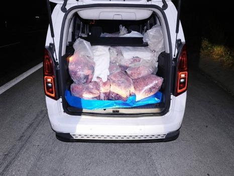 Mersin'de 877 kilogram kaçak sakatat ele geçirildi