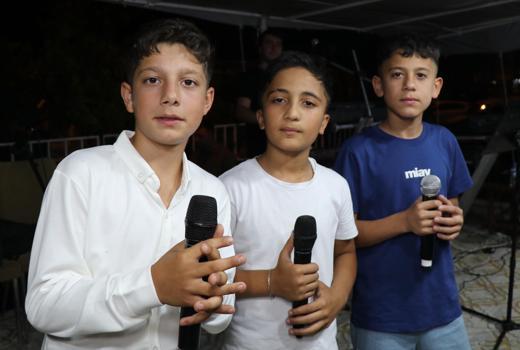 Düğün ve eğlencelerin küçük müzisyenleri; Ada-Ege-Umut