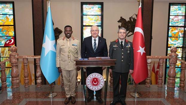 Bakan Güler, Somali Genelkurmay Başkanı Tuğgeneral Mohamud’u kabul etti