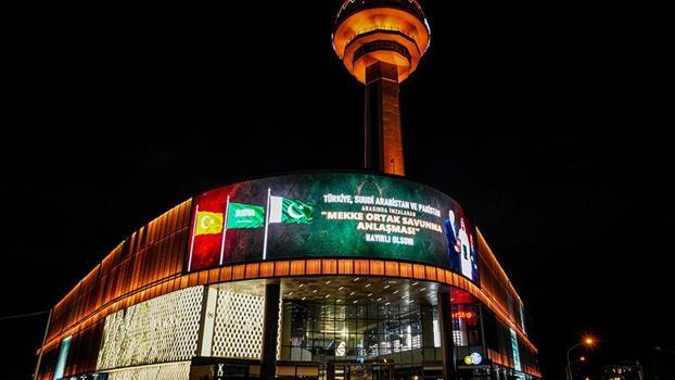 Cumhurbaşkanlığı İletişim Başkanlığı’ndan Mekke Anlaşması'na özel kampanya: Ankara ve İstanbul'un simgeleri aydınlatıldı