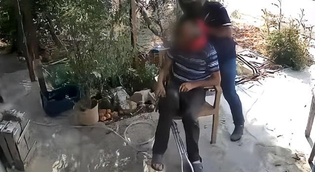 Kasklı şüphelinin darbettiği engelli, 17 gün sonra yaşam mücadelesini kaybetti