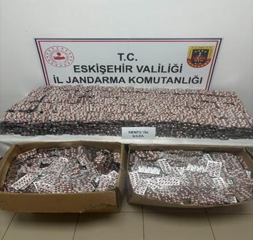 Araçlarında 84 bin sentetik hap ile yakalanan 3 şüpheli tutuklandı