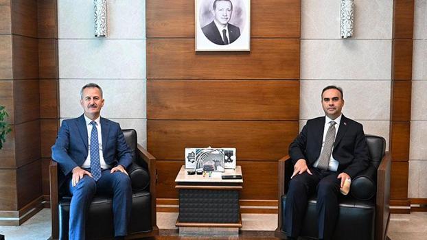 Bakan Kacır, Savunma Sanayii Başkanı Görgün'ü kabul etti
