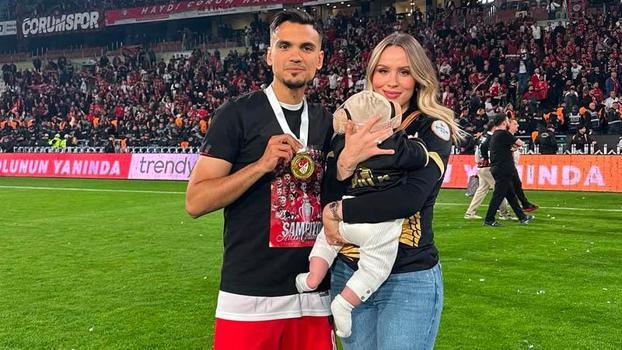 Çorum FK futbolcusu Atakan Akkaynak, eşi ve bebeği ile trafik kazası geçirdi
