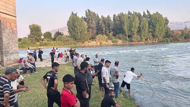 Adana'da nehirde kaybolan 2 çocuk için arama çalışması başlatıldı