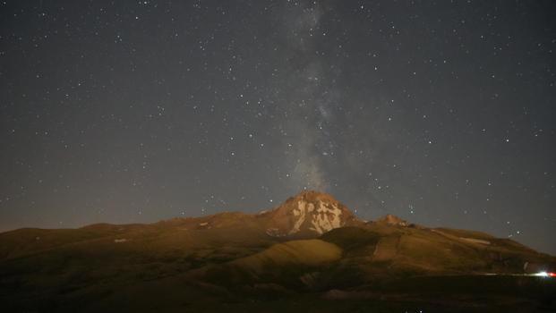 Erciyes'te 2 bin 650 metre yükseklikte meteor yağmuru