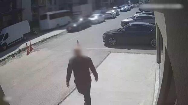Küçükçekmece'de pusetteki bebekle uyuşturucu kuryeliği yapan kadın yakalandı