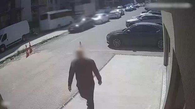 Küçükçekmece'de pusetteki bebekle uyuşturucu kuryeliği yapan kadın yakalandı