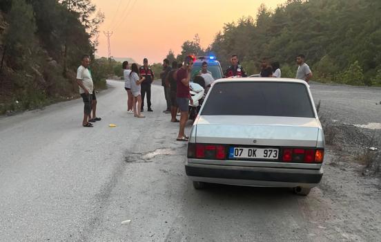 Otomobille çarpışan motosikletli yaralandı
