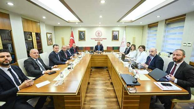 Bakan Ersoy, TİSAD heyetini kabul etti
