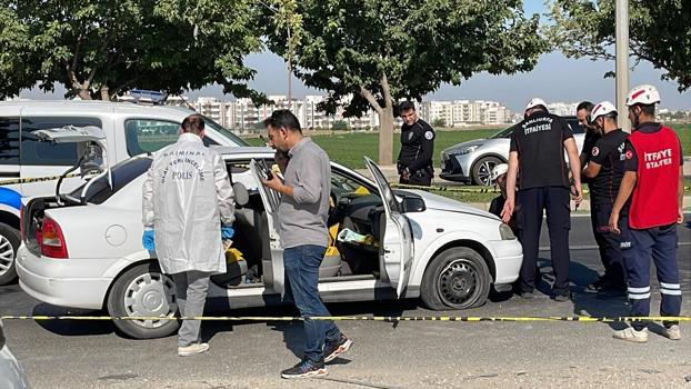 Kırmızı ışıkta bekleyen otomobildekilere saldırı; 1 ölü, 2 yaralı