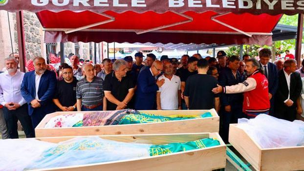 Piknik sırasında derede akıntıya kapılıp ölen anne ve 2 kızı, toprağa verildi