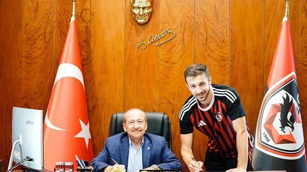 Gaziantep FK, Halil Dervişoğlu’nu kiralık olarak kadrosuna kattı