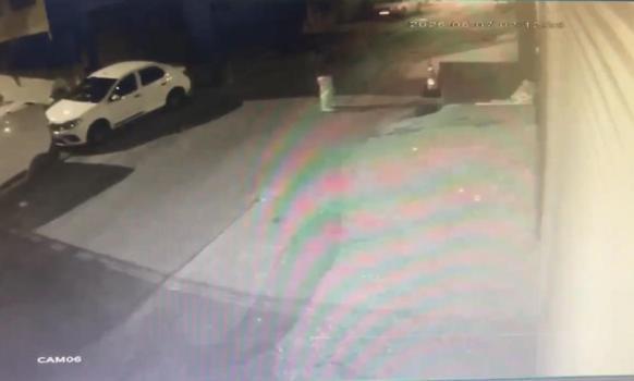 Kağıthane’de ‘Şapkalılar’ suç örgütünün reklam şirketine düzenlediği silahlı saldırı kamerada; 9 gözaltı
