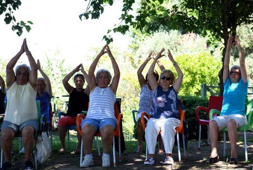 Muratpaşa'da yoga ile aktif yaş alıyorlar